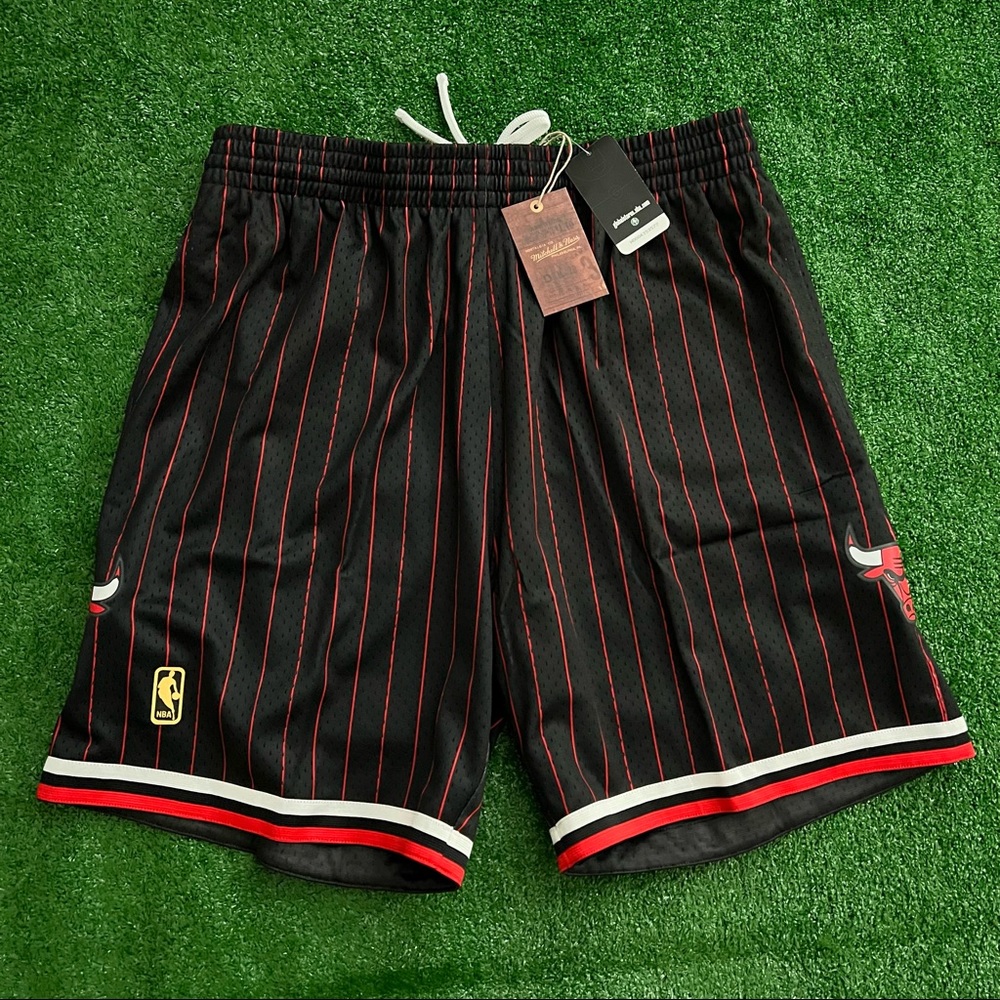 Chicago Bulls Mitchell & Ness Swingman Shorts